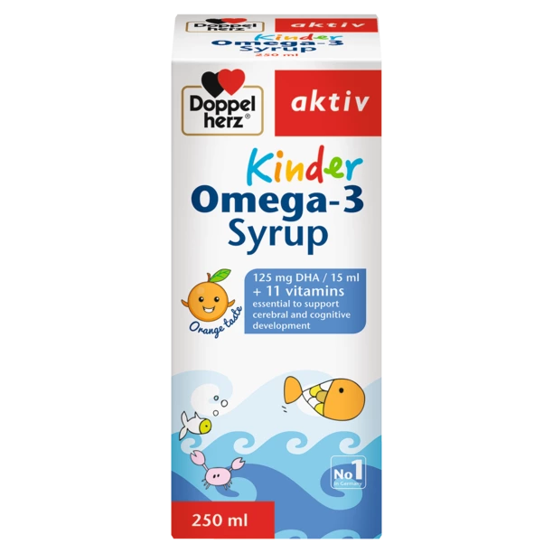 Doppelherz aktiv Kinder Omega-3 Syrup Packung, 250 ml. Nahrungsergänzung mit 125 mg DHA pro 15 ml plus 11 Vitaminen zur Unterstützung der Gehirn- und kognitiven Entwicklung. Geschmack Orange. Bunte Illustrationen mit Fischen, Meerestieren und einer Orange mit Gesicht.